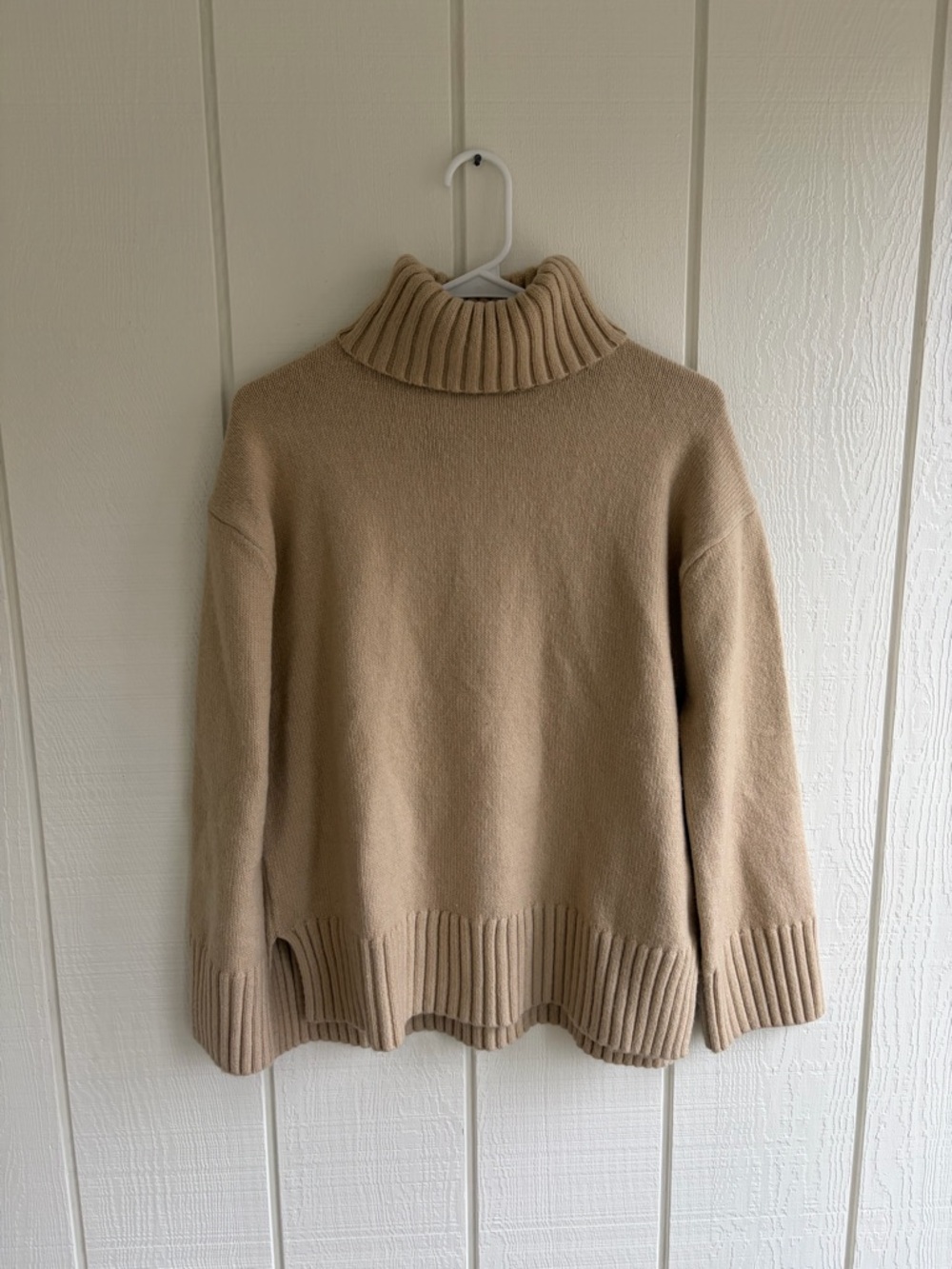 H&M Beige Chunky Ribbed Turtleneck Sweater